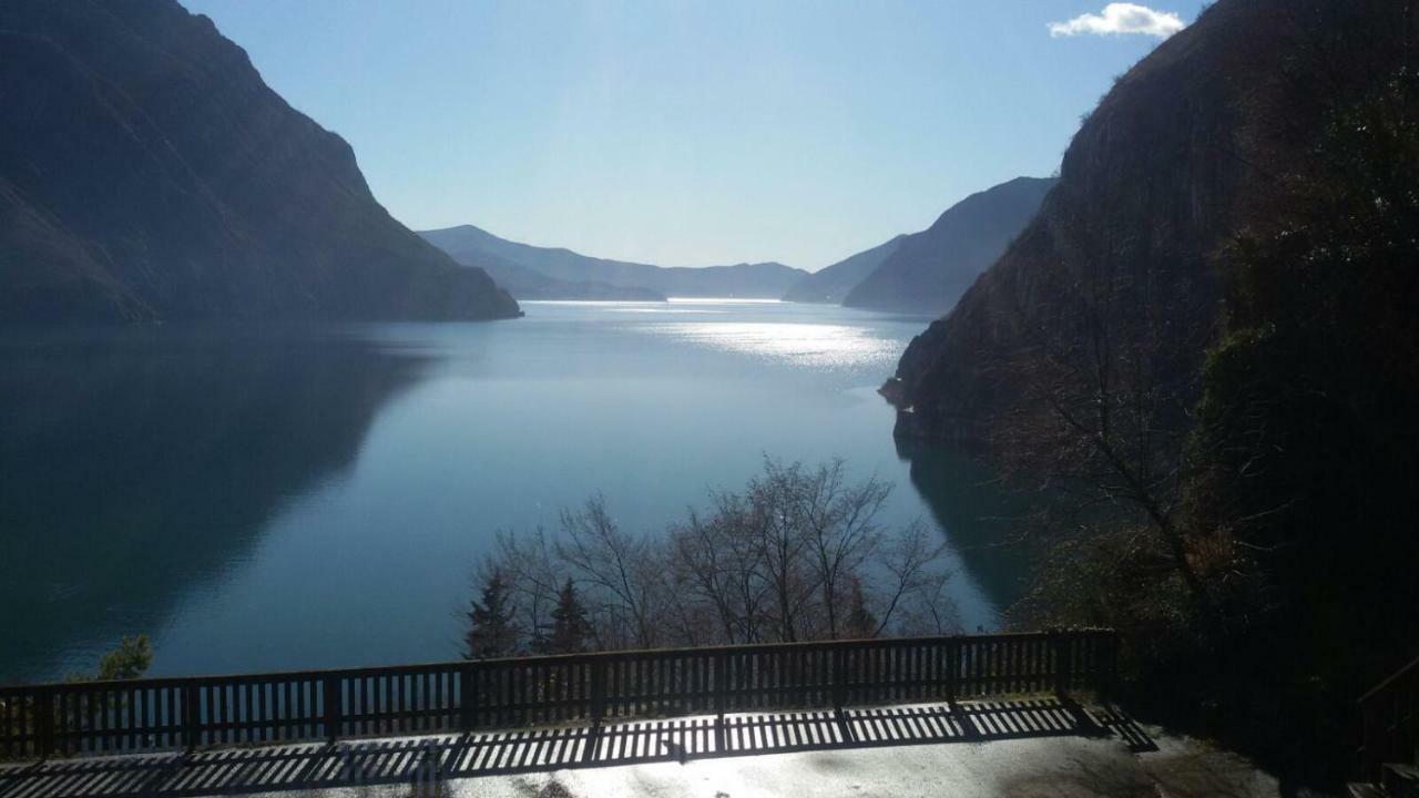 Rocca Sul Lago Castro  Екстериор снимка
